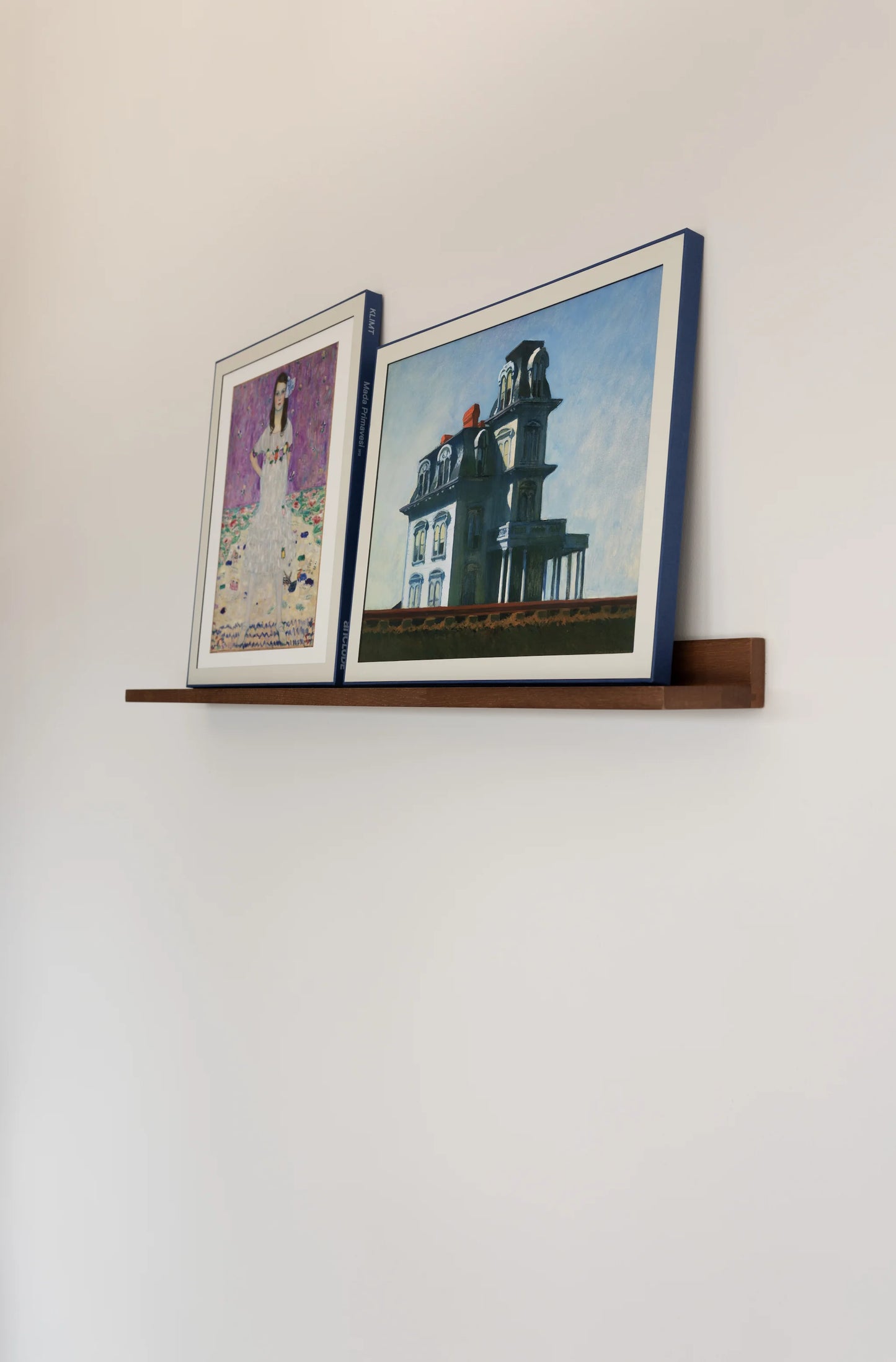 Anclude Display Shelf